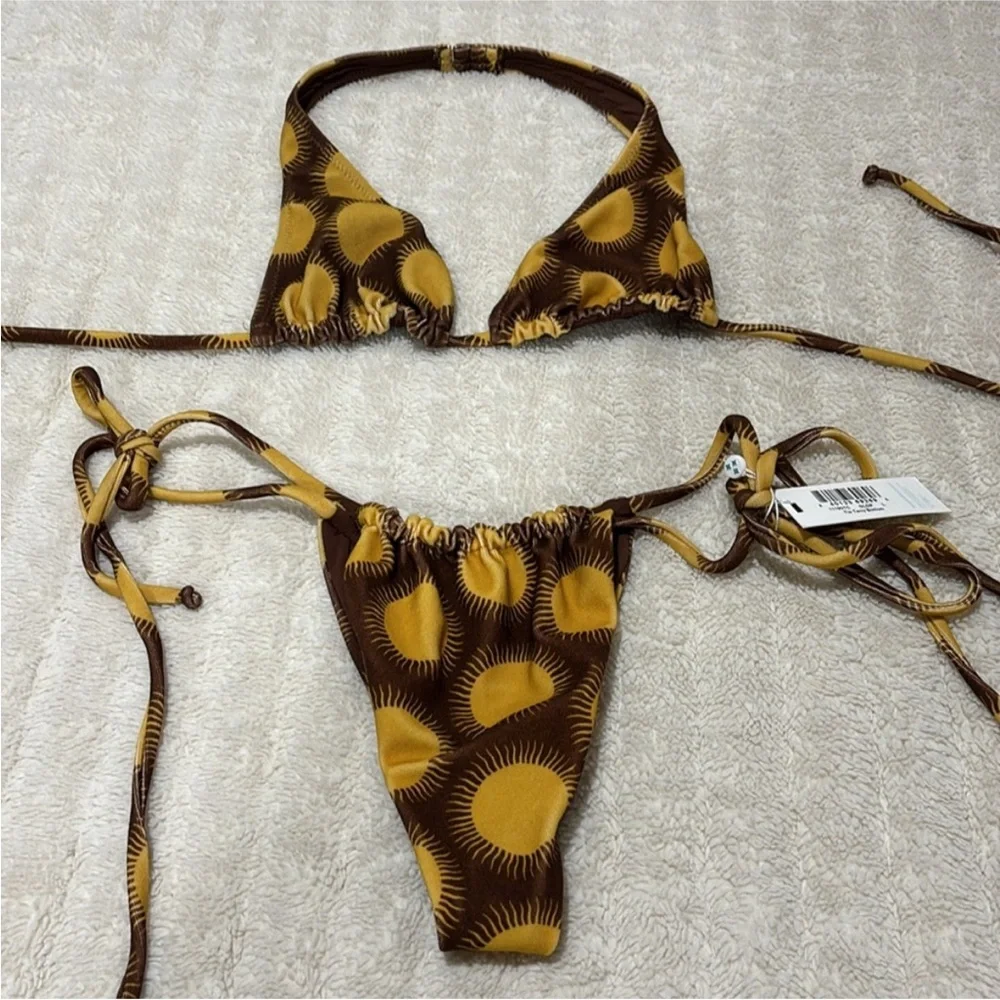 Frankie's Bikinis set